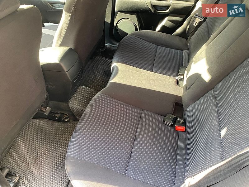 Седан Mazda 3 2005 в Луцьку