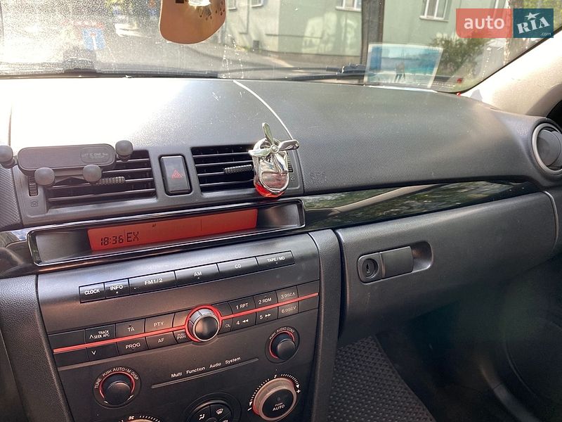 Седан Mazda 3 2005 в Луцьку