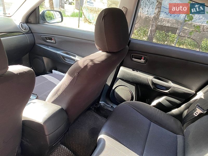 Седан Mazda 3 2005 в Луцьку