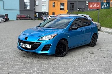 Седан Mazda 3 2010 в Ровно
