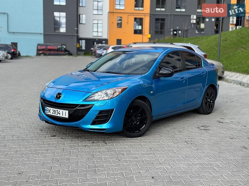 Седан Mazda 3 2010 в Ровно