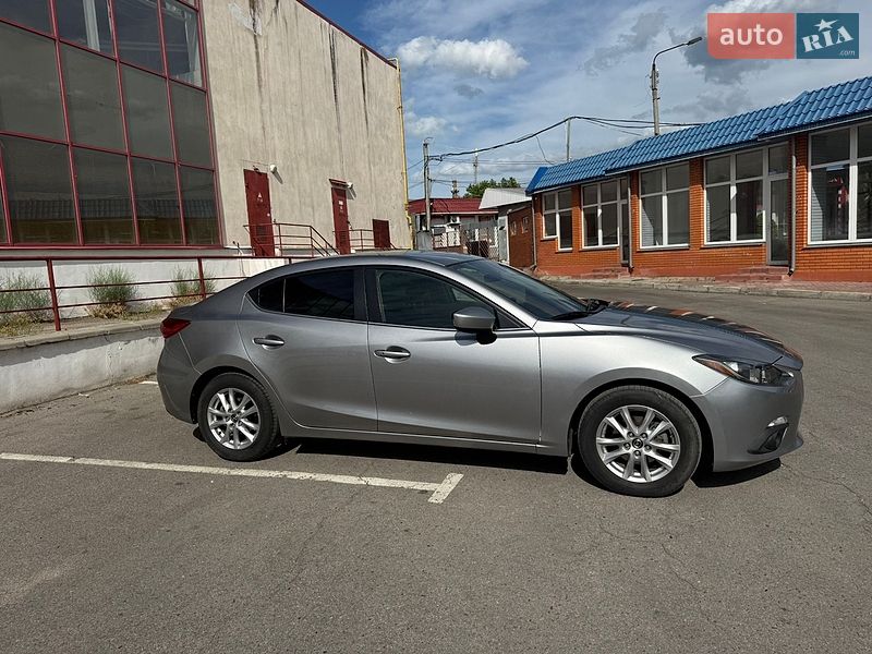 Седан Mazda 3 2014 в Николаеве