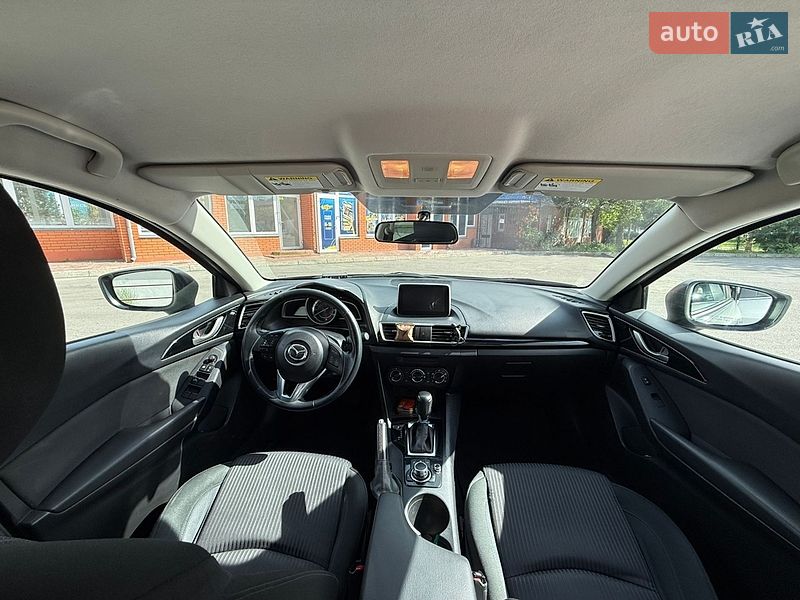 Седан Mazda 3 2014 в Николаеве