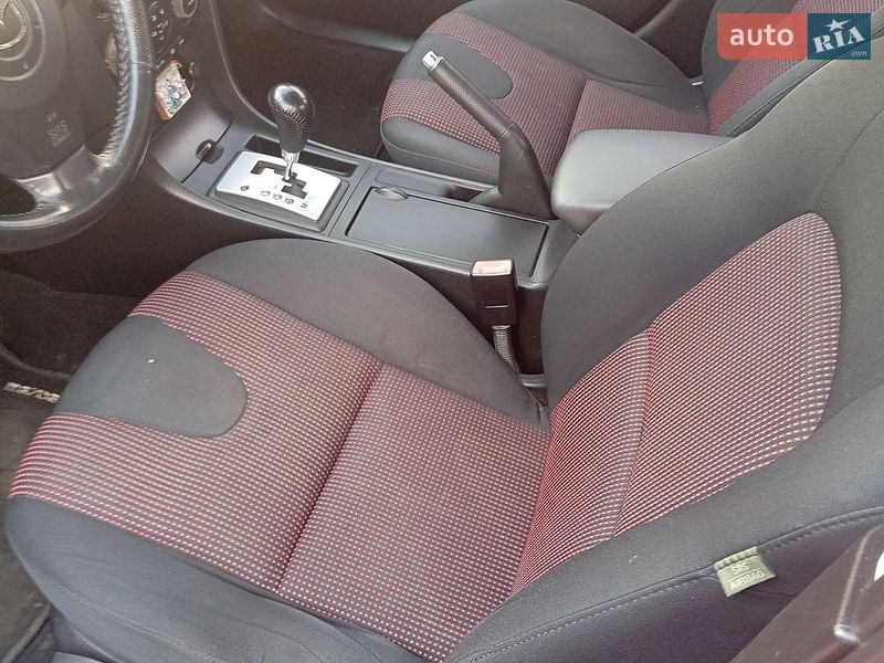 Седан Mazda 3 2006 в Апостолово