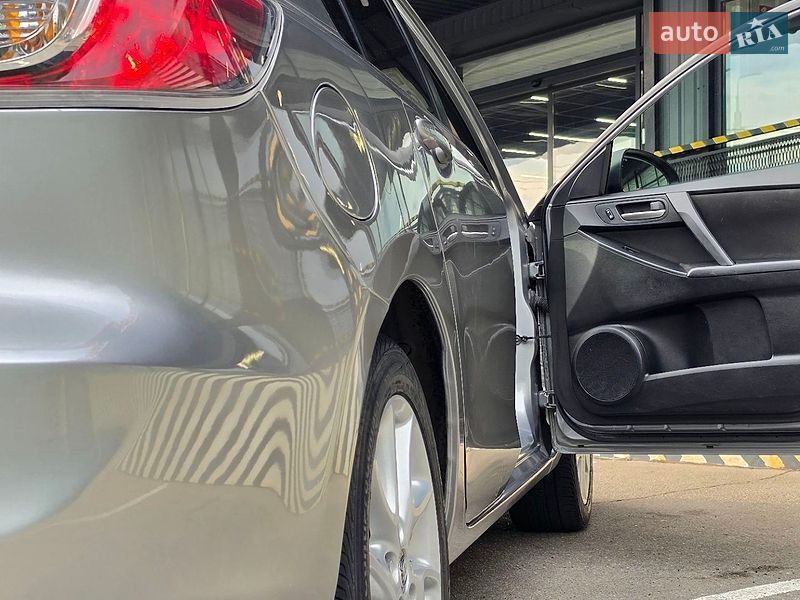 Седан Mazda 3 2011 в Запорожье