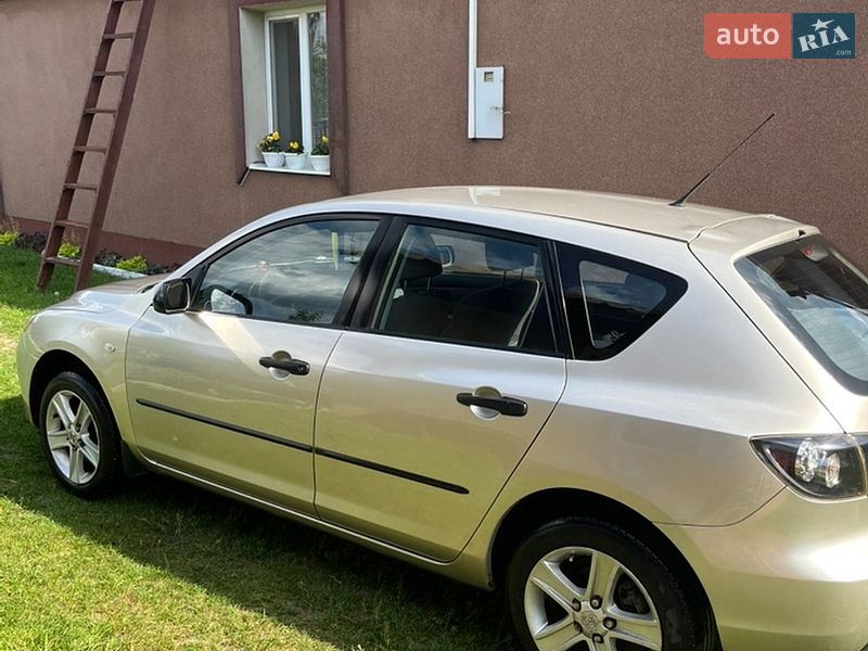 Хэтчбек Mazda 3 2007 в Луцке