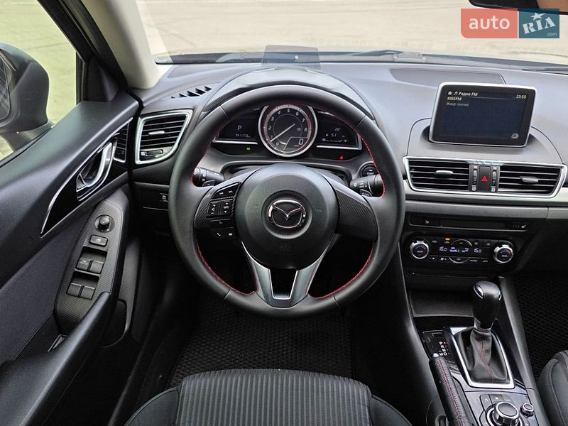 Седан Mazda 3 2014 в Киеве