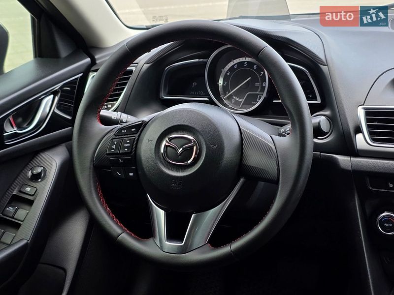 Седан Mazda 3 2014 в Киеве