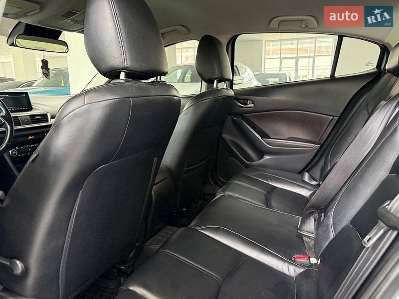 Седан Mazda 3 2018 в Полтаве