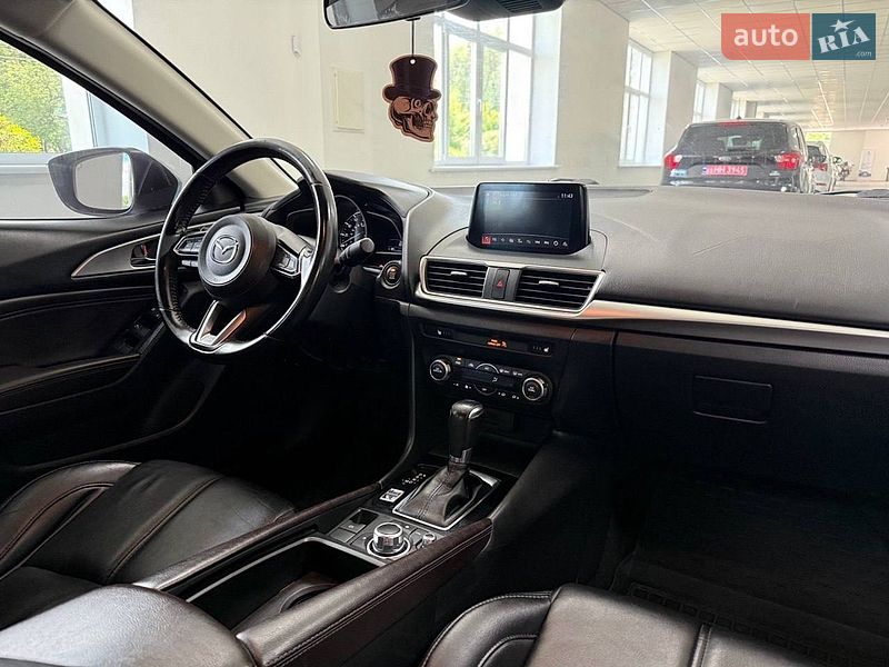 Седан Mazda 3 2018 в Полтаве