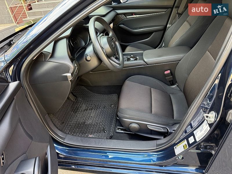Седан Mazda 3 2019 в Києві