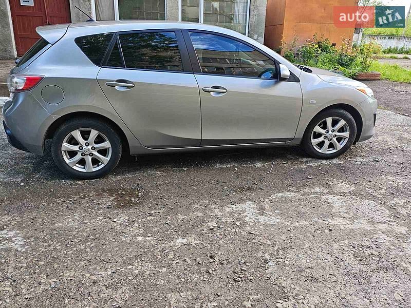 Хэтчбек Mazda 3 2011 в Запорожье