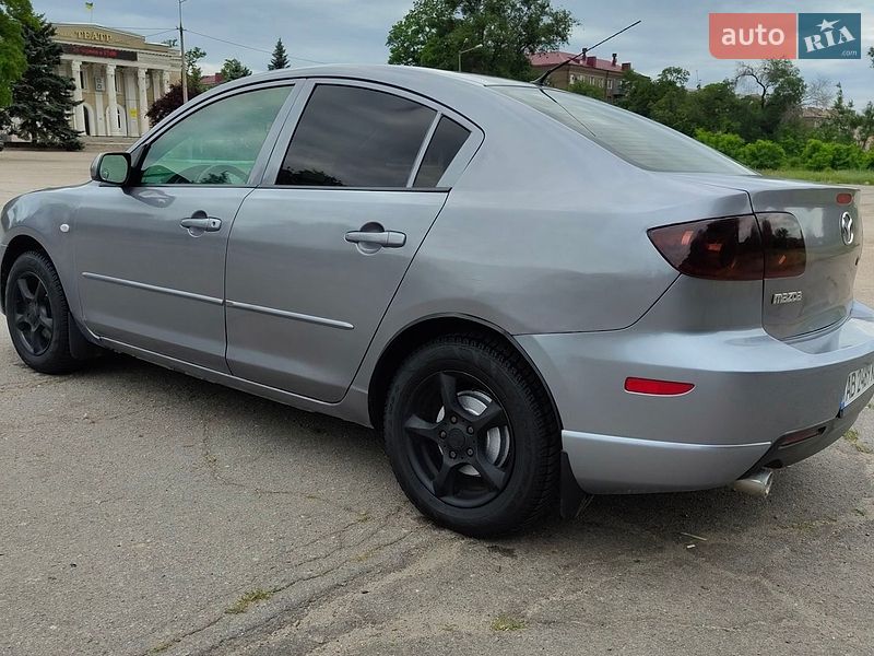 Седан Mazda 3 2004 в Запорожье