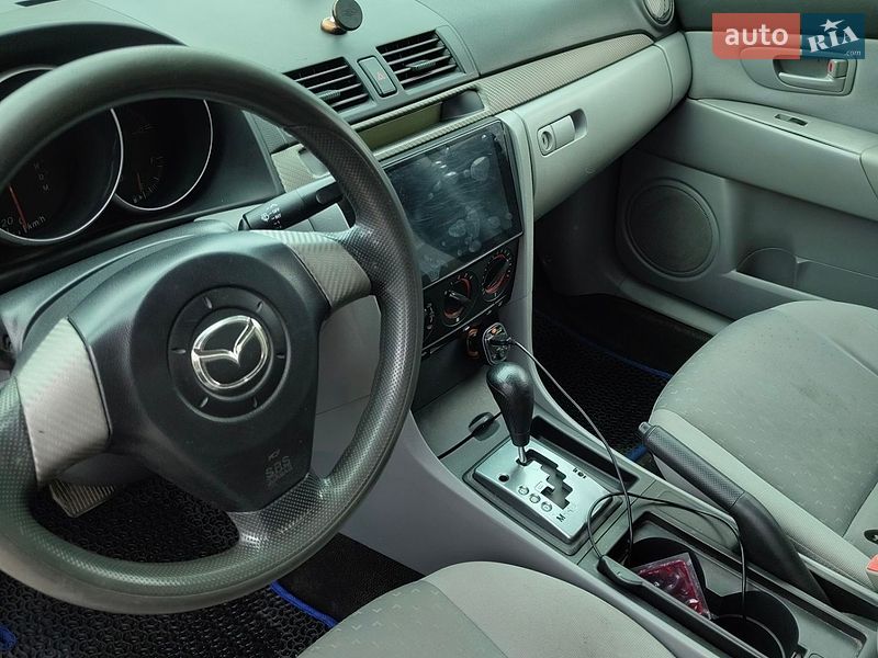 Седан Mazda 3 2004 в Запорожье