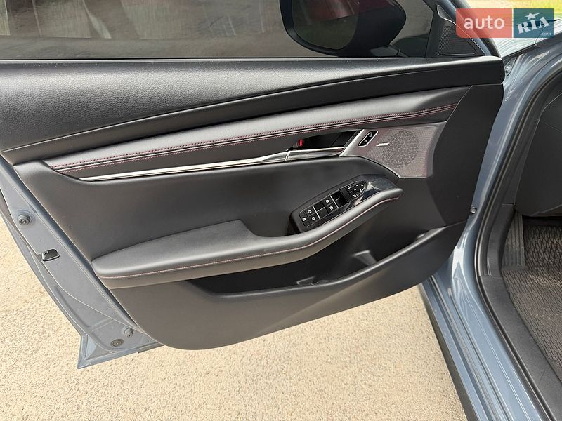 Хетчбек Mazda 3 2022 в Дніпрі