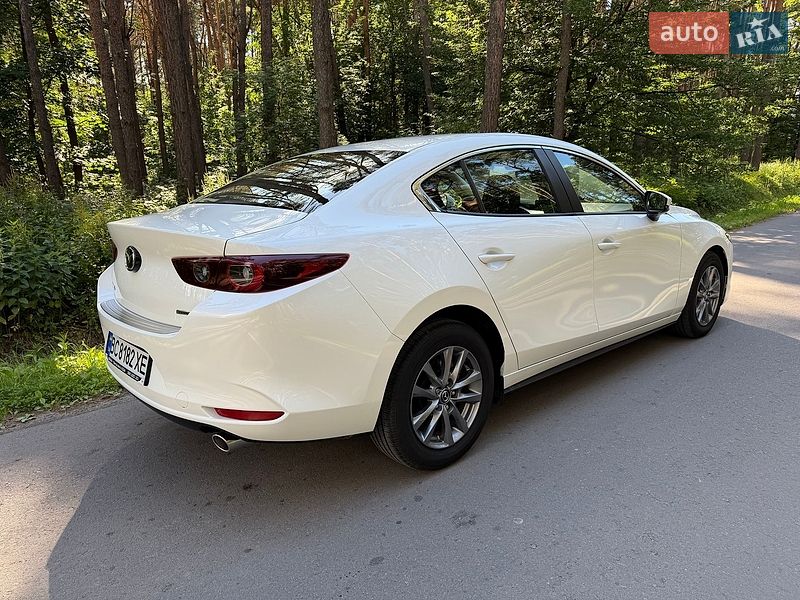 Седан Mazda 3 2024 в Львове