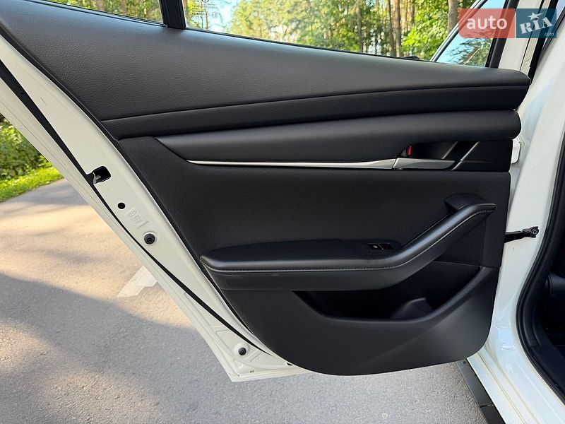 Седан Mazda 3 2024 в Львове