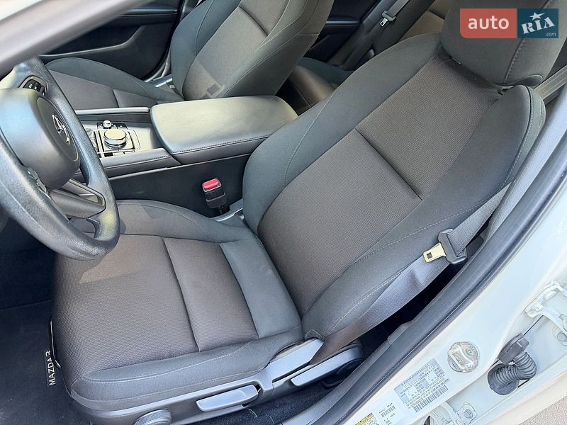 Седан Mazda 3 2024 в Львове