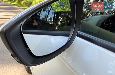 Седан Mazda 3 2024 в Львове