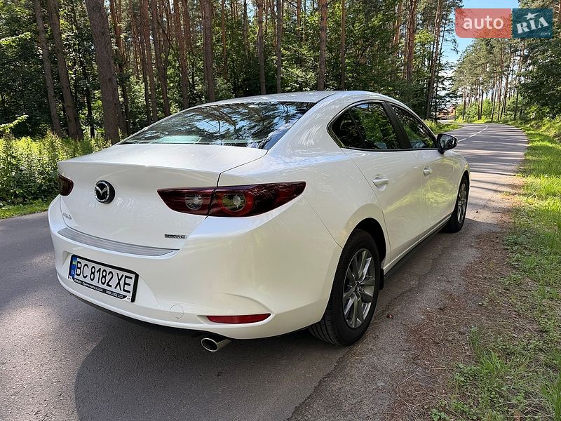 Седан Mazda 3 2024 в Львове