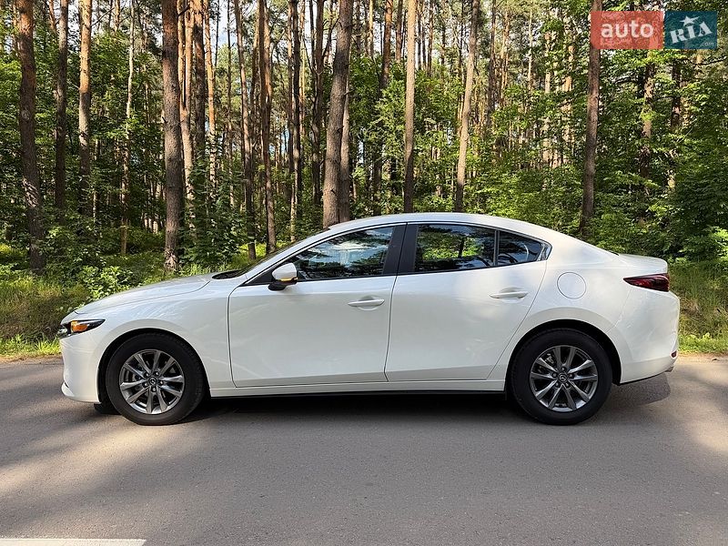 Седан Mazda 3 2024 в Львове