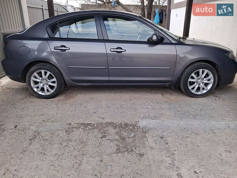 Седан Mazda 3 2008 в Чернигове