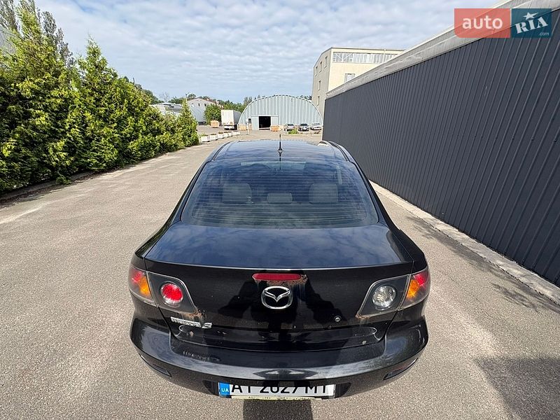 Седан Mazda 3 2006 в Киеве