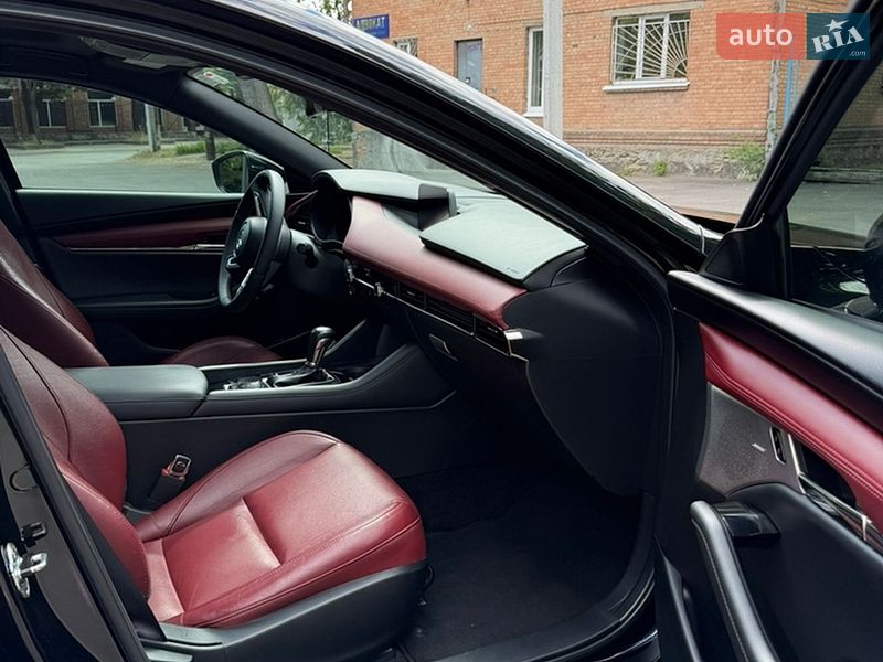 Хетчбек Mazda 3 2021 в Кропивницькому