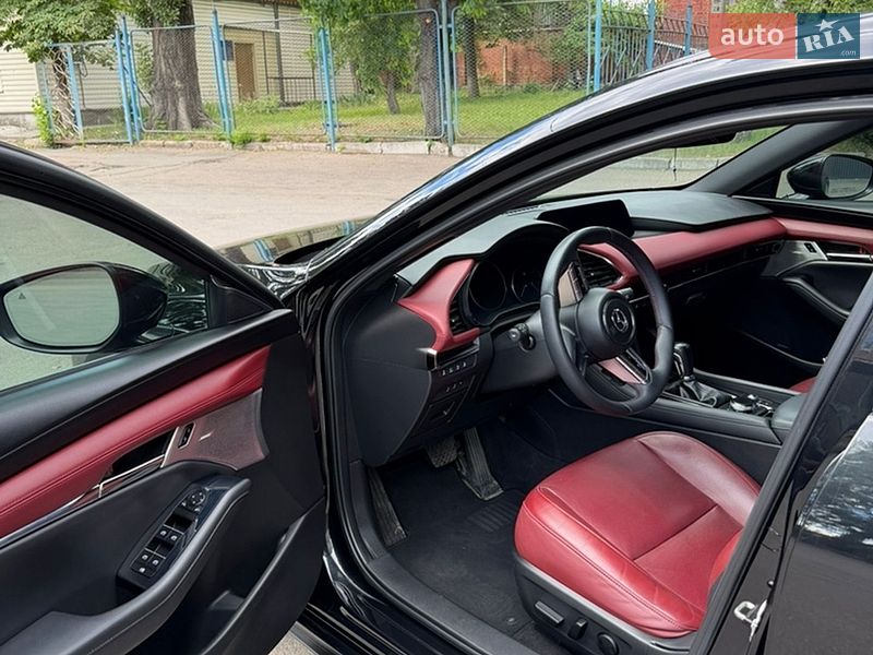 Хетчбек Mazda 3 2021 в Кропивницькому