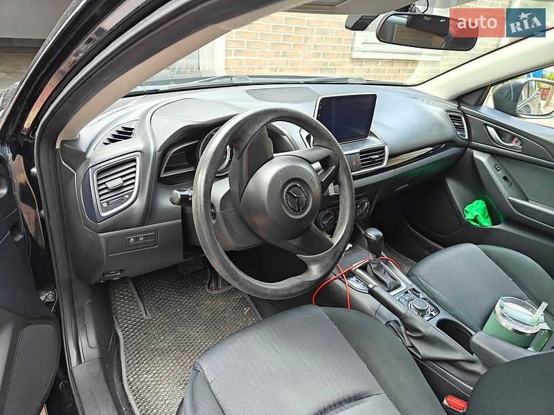 Седан Mazda 3 2014 в Луцьку