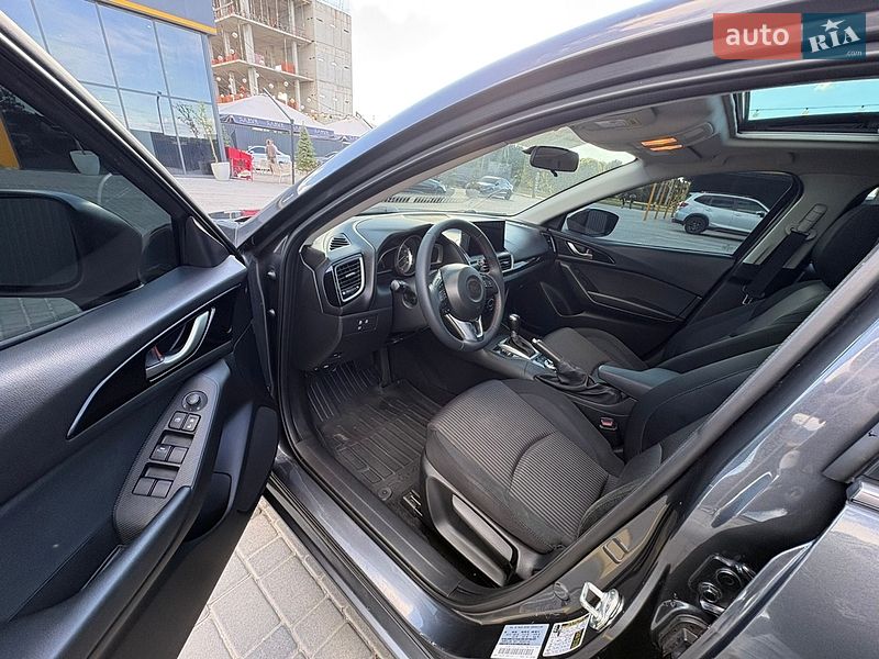 Седан Mazda 3 2013 в Харкові
