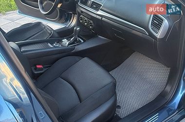 Седан Mazda 3 2018 в Самборі