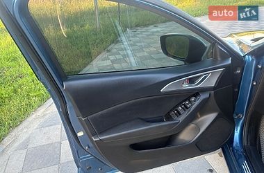 Седан Mazda 3 2018 в Самборі