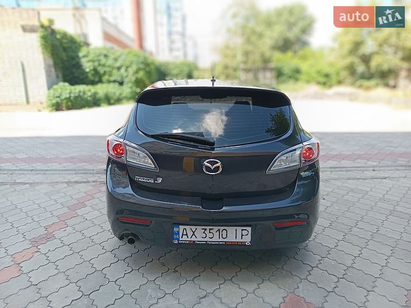 Хэтчбек Mazda 3 2012 в Днепре