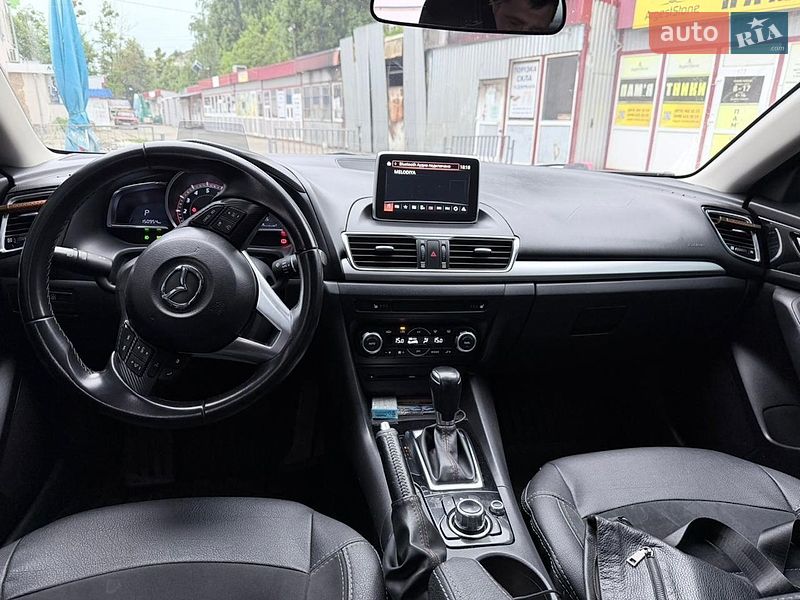 Седан Mazda 3 2015 в Харькове