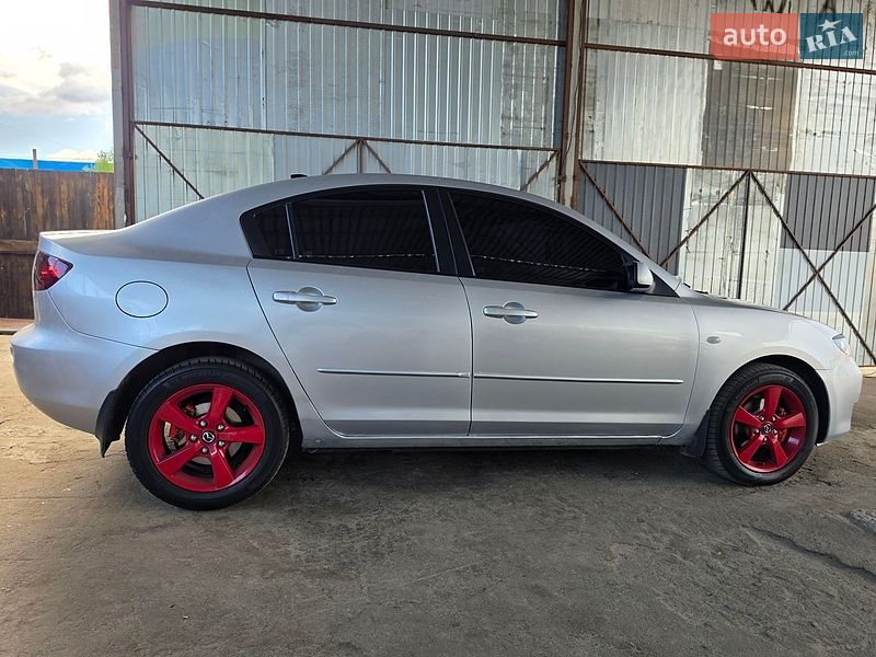 Седан Mazda 3 2005 в Киеве