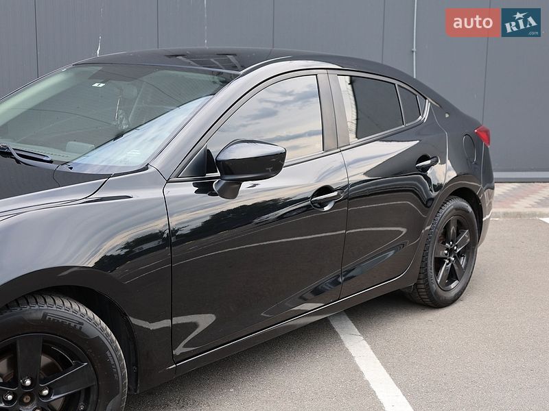Седан Mazda 3 2014 в Киеве