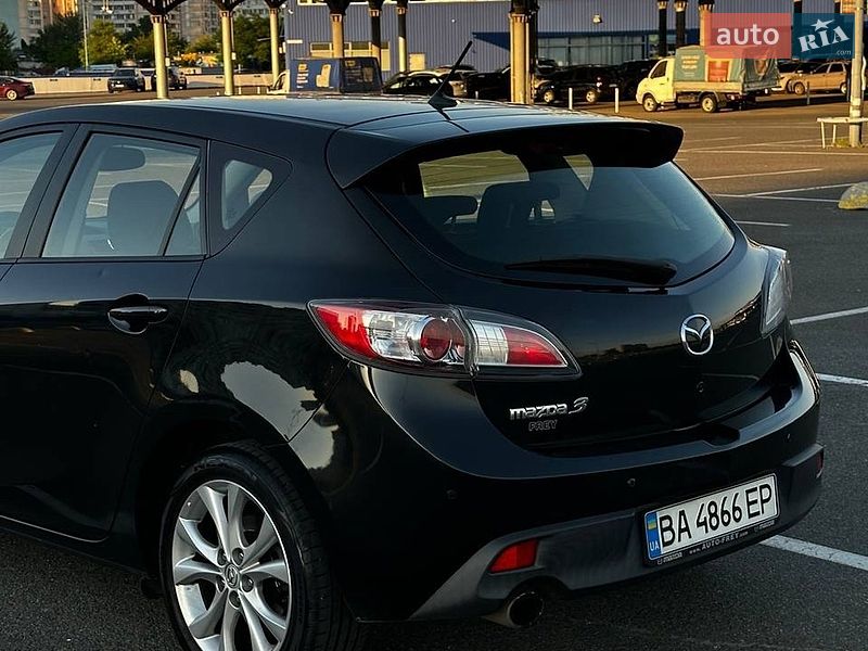 Хэтчбек Mazda 3 2009 в Киеве