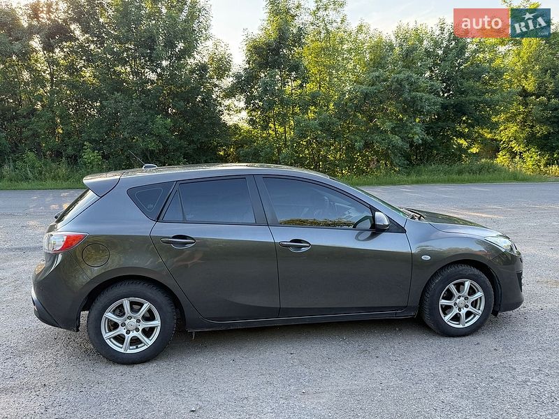 Хетчбек Mazda 3 2011 в Старій Синяві