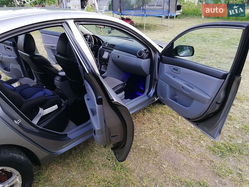 Седан Mazda 3 2006 в Києві