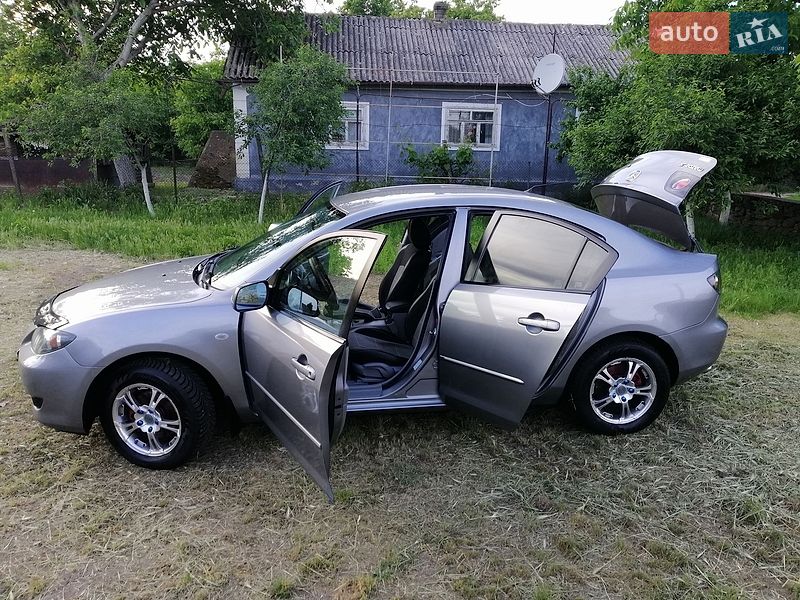 Седан Mazda 3 2006 в Києві