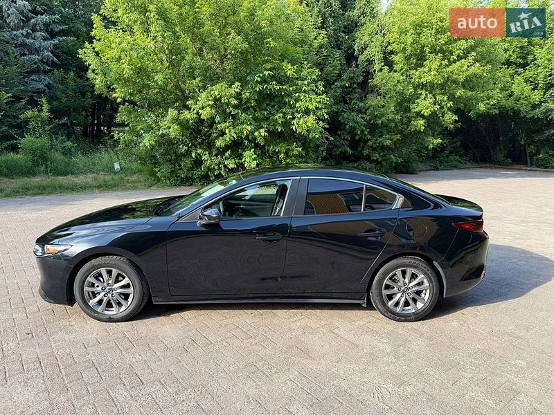 Седан Mazda 3 2019 в Ровно