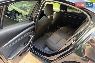 Седан Mazda 3 2019 в Ровно