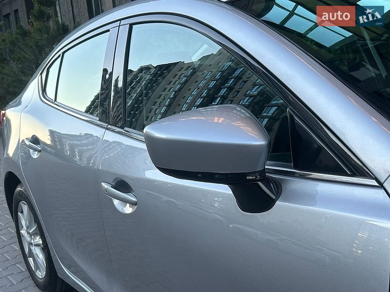 Седан Mazda 3 2014 в Києві