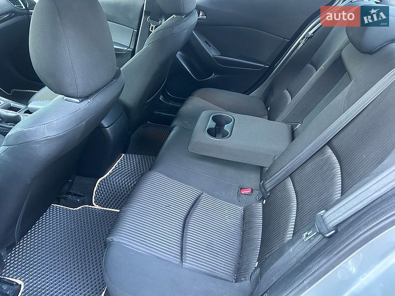 Седан Mazda 3 2014 в Києві