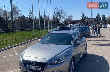 Хетчбек Mazda 3 2016 в Житомирі