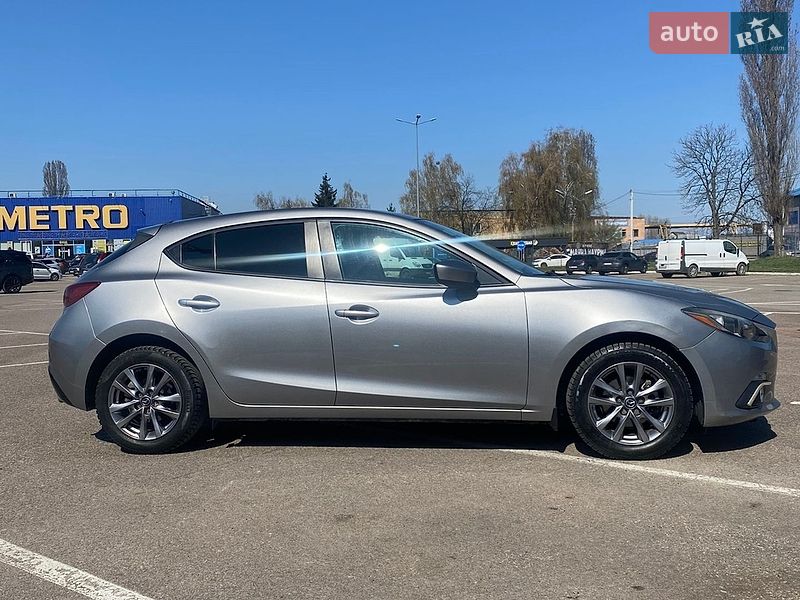 Хетчбек Mazda 3 2016 в Житомирі