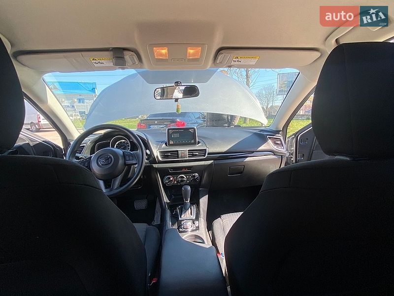 Хетчбек Mazda 3 2016 в Житомирі