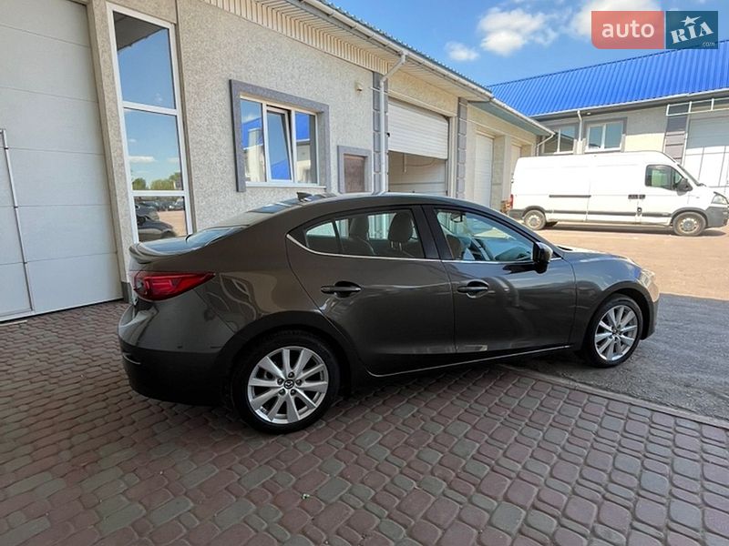 Седан Mazda 3 2016 в Рівному