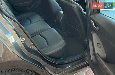 Седан Mazda 3 2016 в Рівному